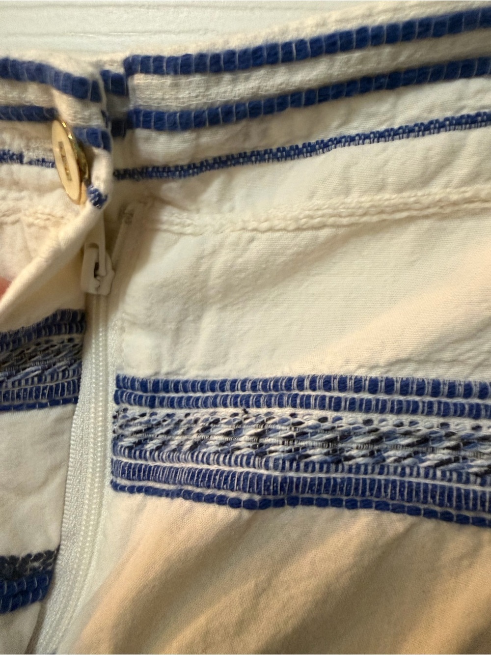 J. McLaughlin Santorini Embroidered Jacquard Blue And White Stripe Shorts Sz 2 - Picture 4 of 8
